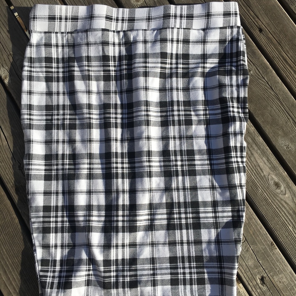 EUC Torrid Skirt - Size 0